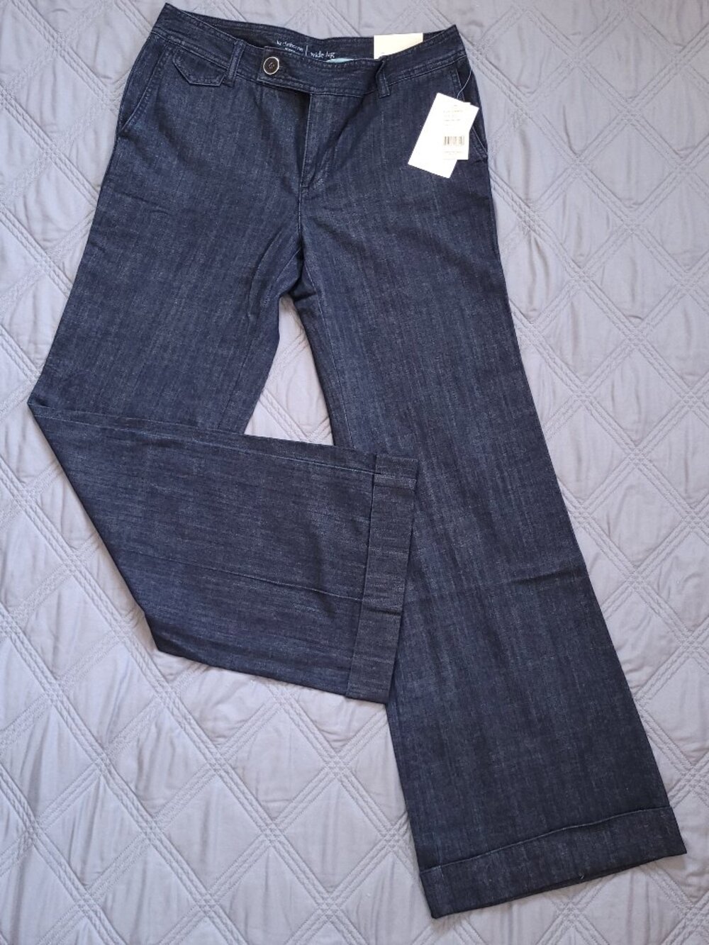 New Liz Claiborne Trouser jeans-Wide Leg in dark wash